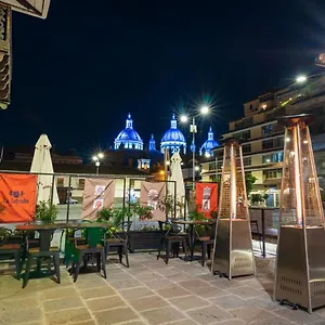https://la-cofradia-pub-house.cuenca-hotels.com